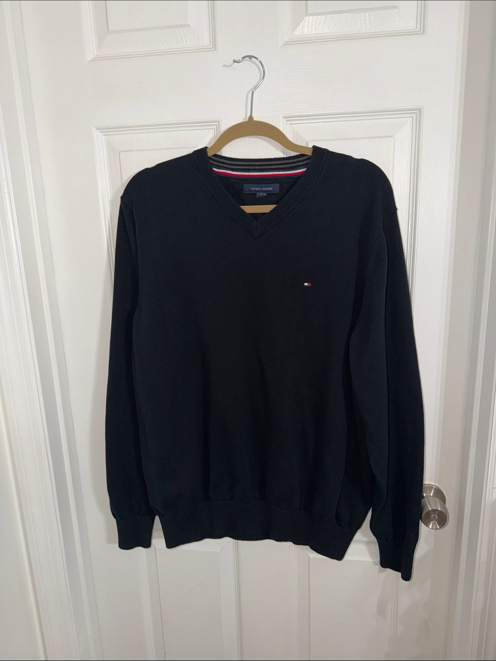 Tommy Hilfiger Solid Logo V-Neck Sweater Men's XL Dark Navy Blue